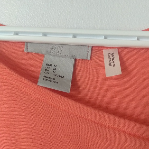 H&M Melon Orange Cap Sleeve Gathered Neckline Ruching Detail M - Picture 2 of 6